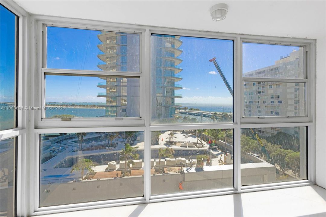 Recently Rented: $2,800 (2 beds, 2 baths, 1430 Square Feet)