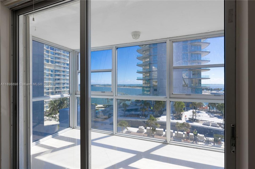 Recently Rented: $2,800 (2 beds, 2 baths, 1430 Square Feet)