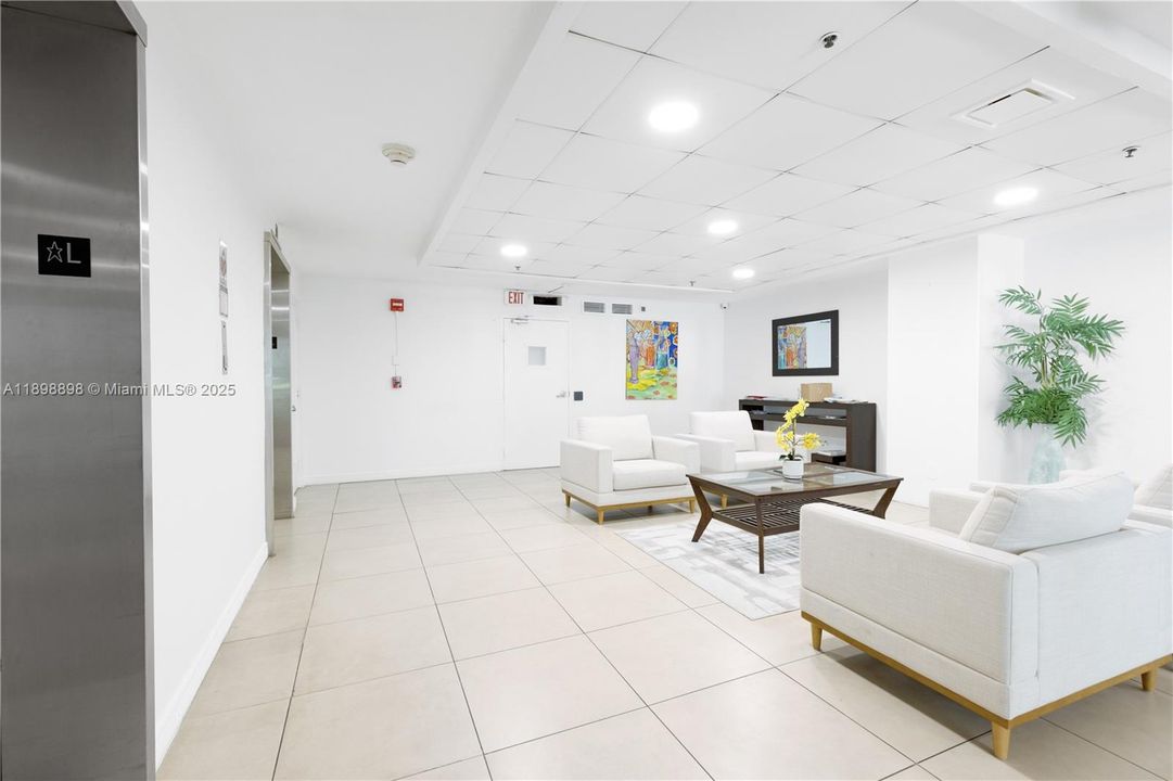 Recently Rented: $2,800 (2 beds, 2 baths, 1430 Square Feet)