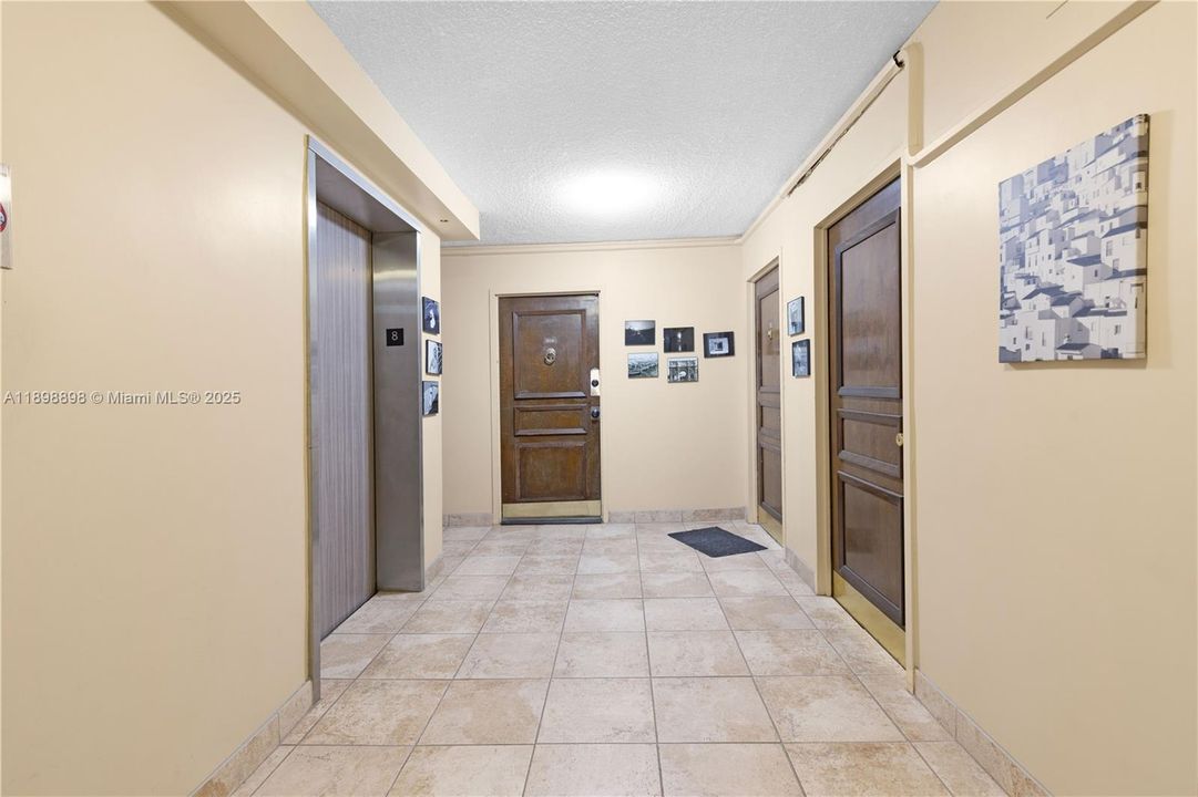 Recently Rented: $2,800 (2 beds, 2 baths, 1430 Square Feet)