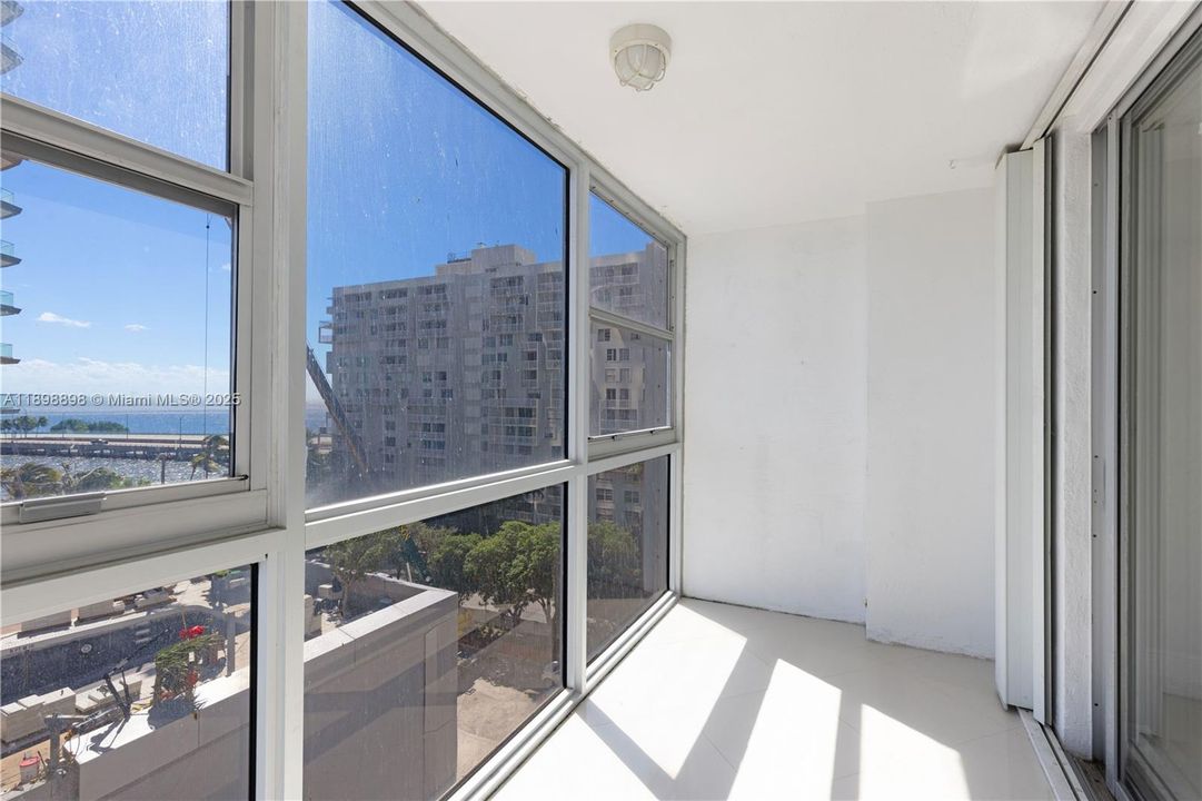 Recently Rented: $2,800 (2 beds, 2 baths, 1430 Square Feet)