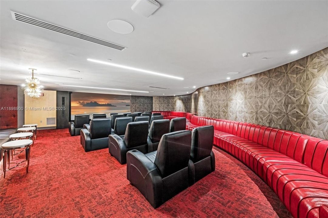 For Sale: $1,125,000 (2 beds, 3 baths, 1524 Square Feet)