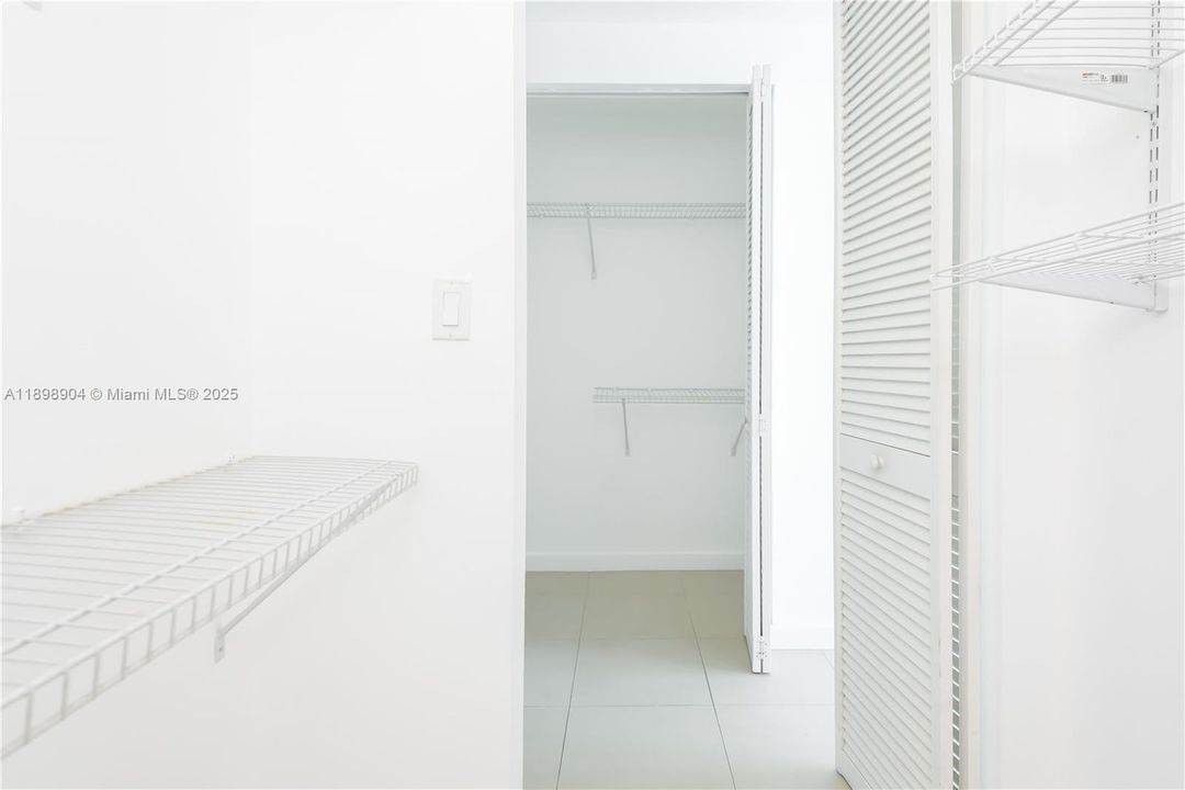 For Rent: $2,475 (1 beds, 1 baths, 692 Square Feet)