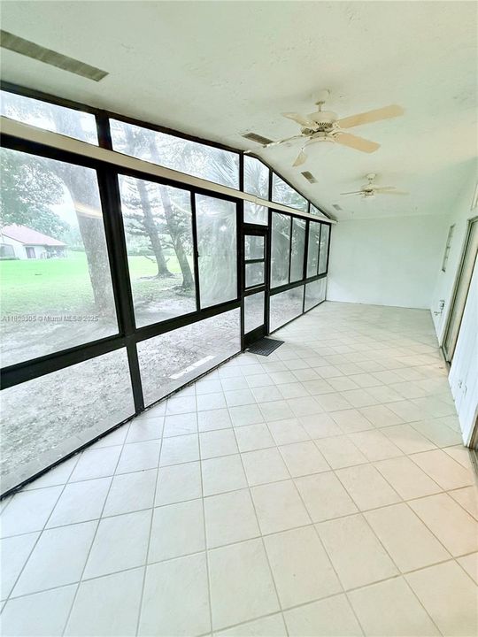 На продажу: $425,000 (3 спален, 2 ванн, 1200 Квадратных фут)