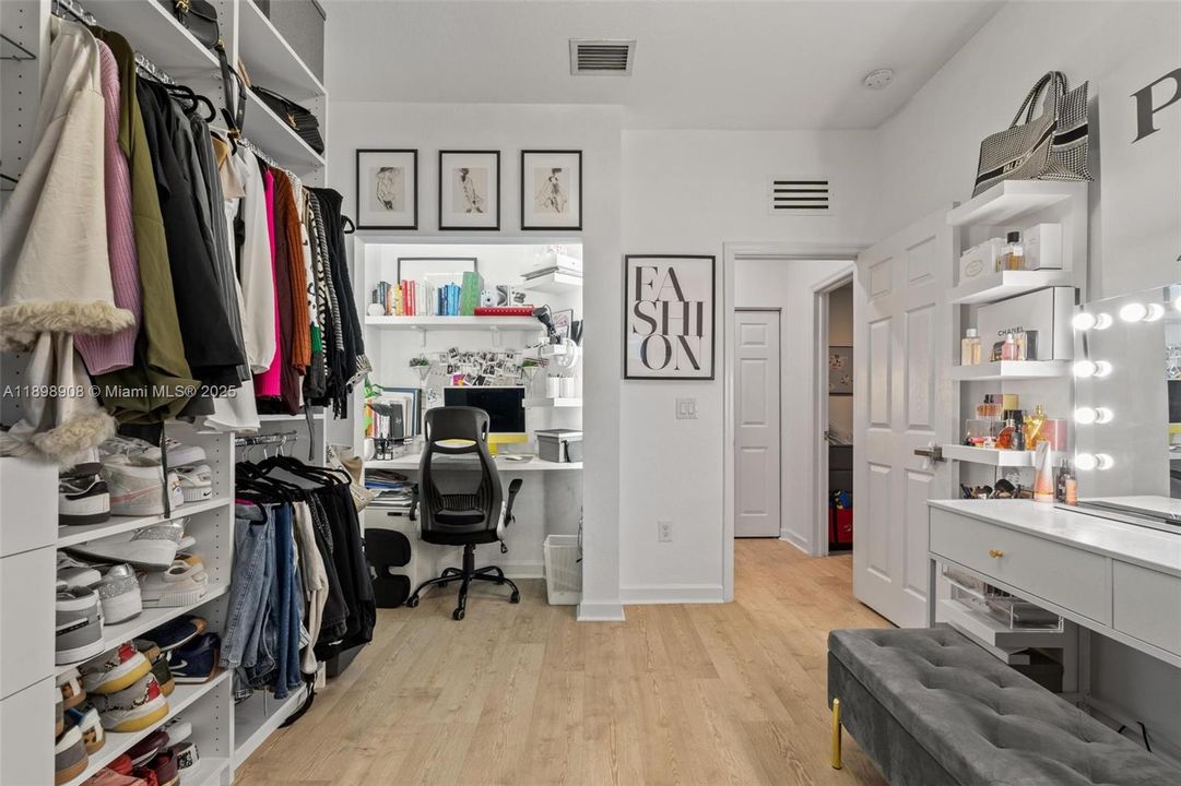 En Venta: $654,900 (3 camas, 2 baños, 1605 Pies cuadrados)