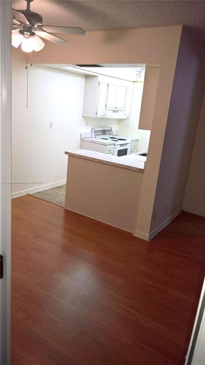 For Rent: $1,600 (1 beds, 1 baths, 750 Square Feet)