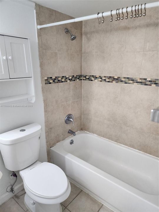 Под контрактом: $2,150 (2 спален, 2 ванн, 1012 Квадратных фут)