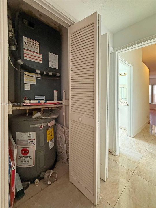 For Sale: $645,999 (3 beds, 2 baths, 1839 Square Feet)