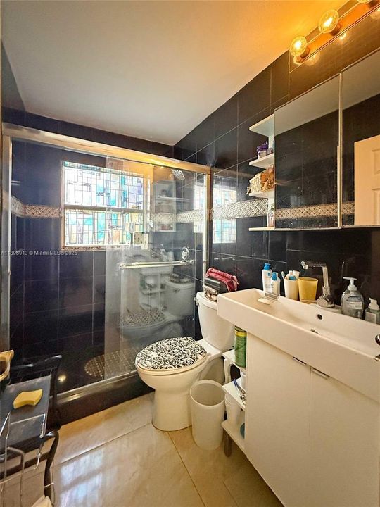 For Sale: $645,999 (3 beds, 2 baths, 1839 Square Feet)