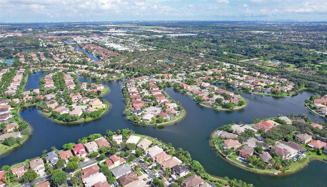 For Sale: $645,999 (3 beds, 2 baths, 1839 Square Feet)