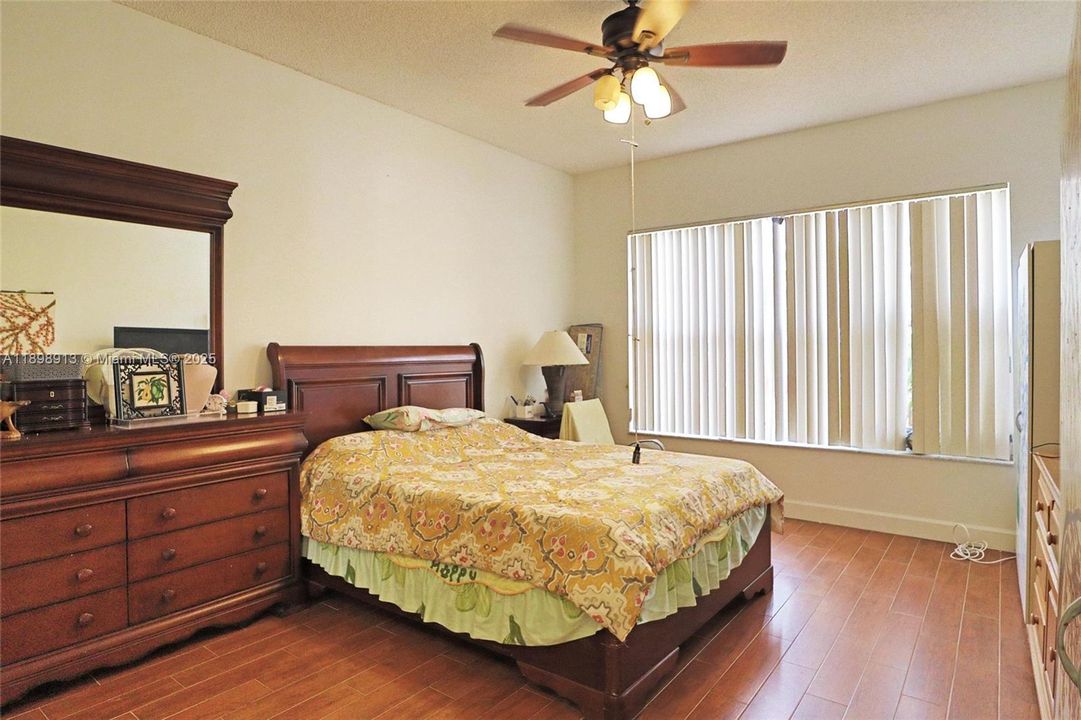 For Sale: $645,999 (3 beds, 2 baths, 1839 Square Feet)