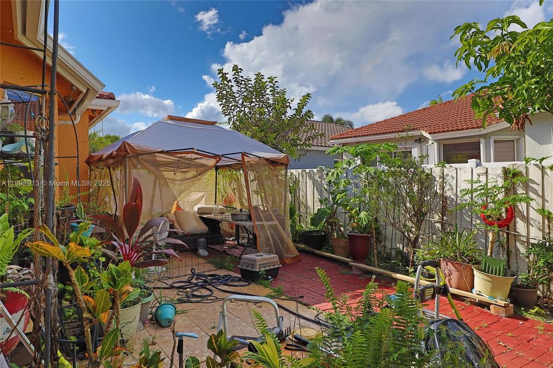 For Sale: $645,999 (3 beds, 2 baths, 1839 Square Feet)