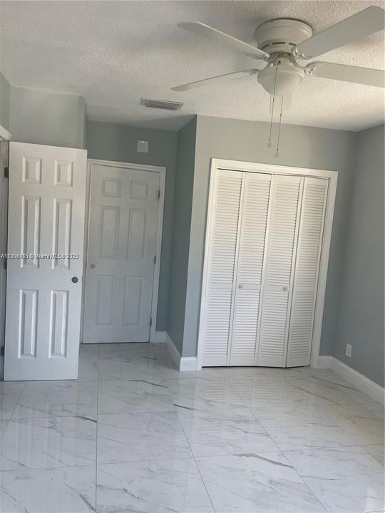 На продажу: $695,000 (0 спален, 0 ванн, 1920 Квадратных фут)