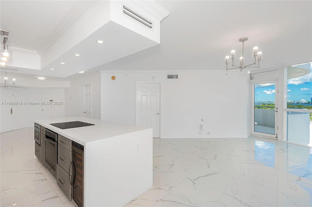 Active With Contract: $875,000 (2 beds, 2 baths, 1340 Square Feet)