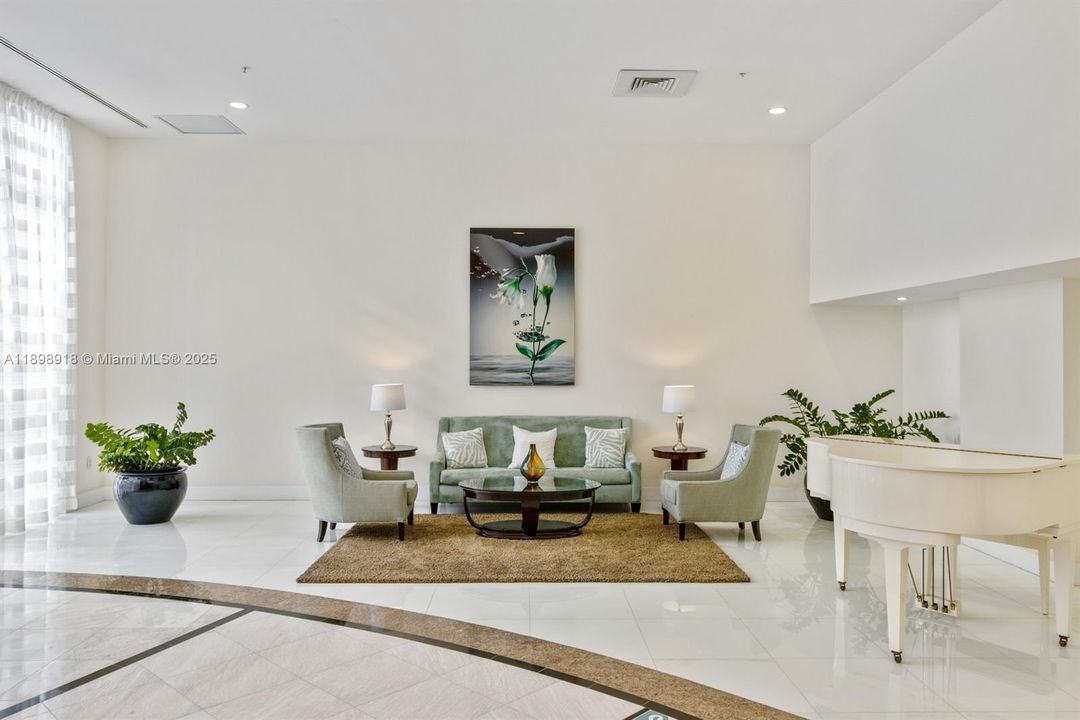 Active With Contract: $875,000 (2 beds, 2 baths, 1340 Square Feet)