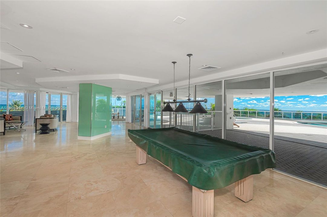 Active With Contract: $875,000 (2 beds, 2 baths, 1340 Square Feet)