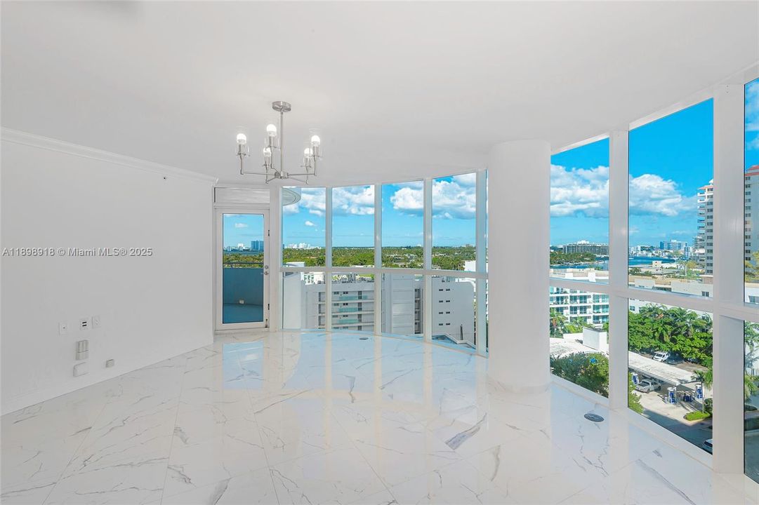 Active With Contract: $875,000 (2 beds, 2 baths, 1340 Square Feet)