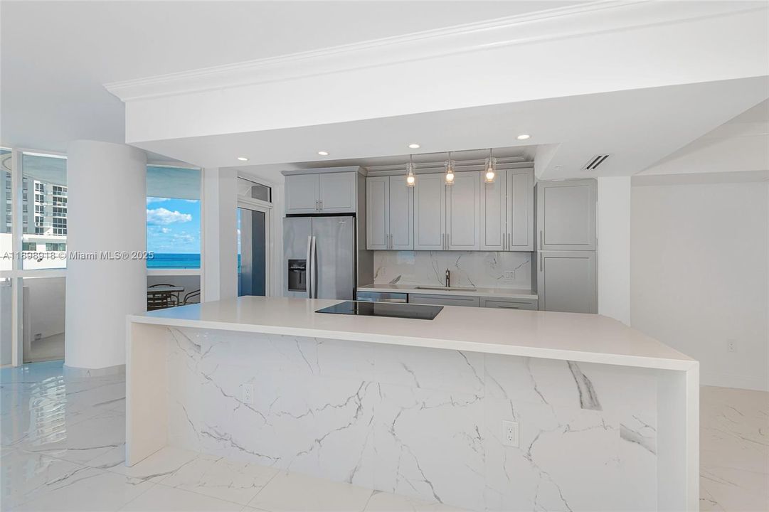 Active With Contract: $875,000 (2 beds, 2 baths, 1340 Square Feet)