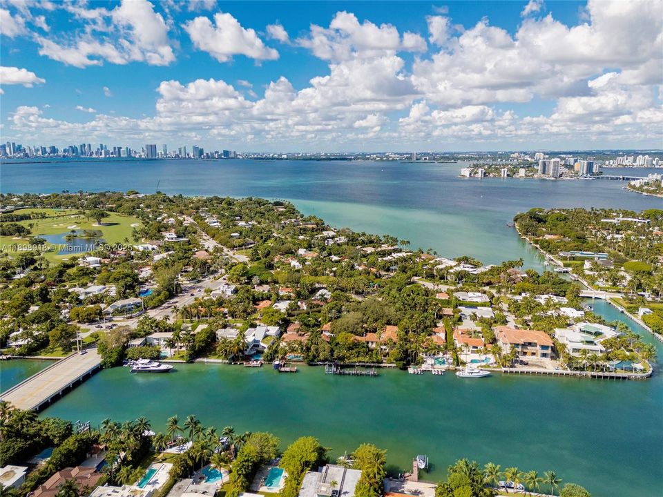 Active With Contract: $875,000 (2 beds, 2 baths, 1340 Square Feet)