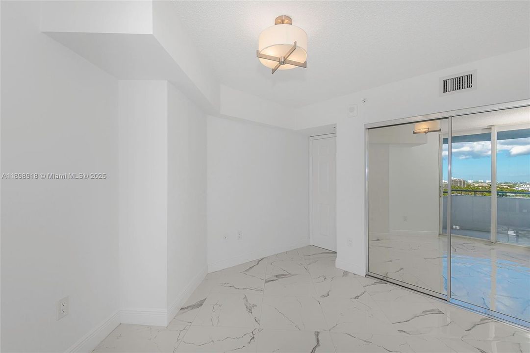 Active With Contract: $875,000 (2 beds, 2 baths, 1340 Square Feet)