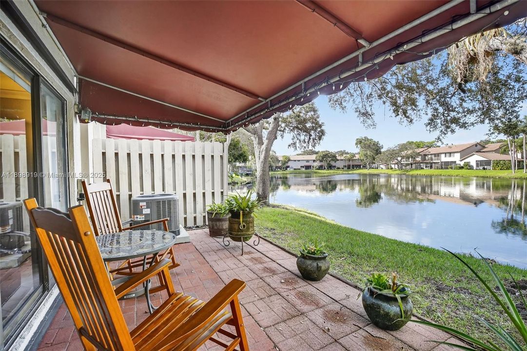 En Venta: $469,000 (3 camas, 2 baños, 1438 Pies cuadrados)