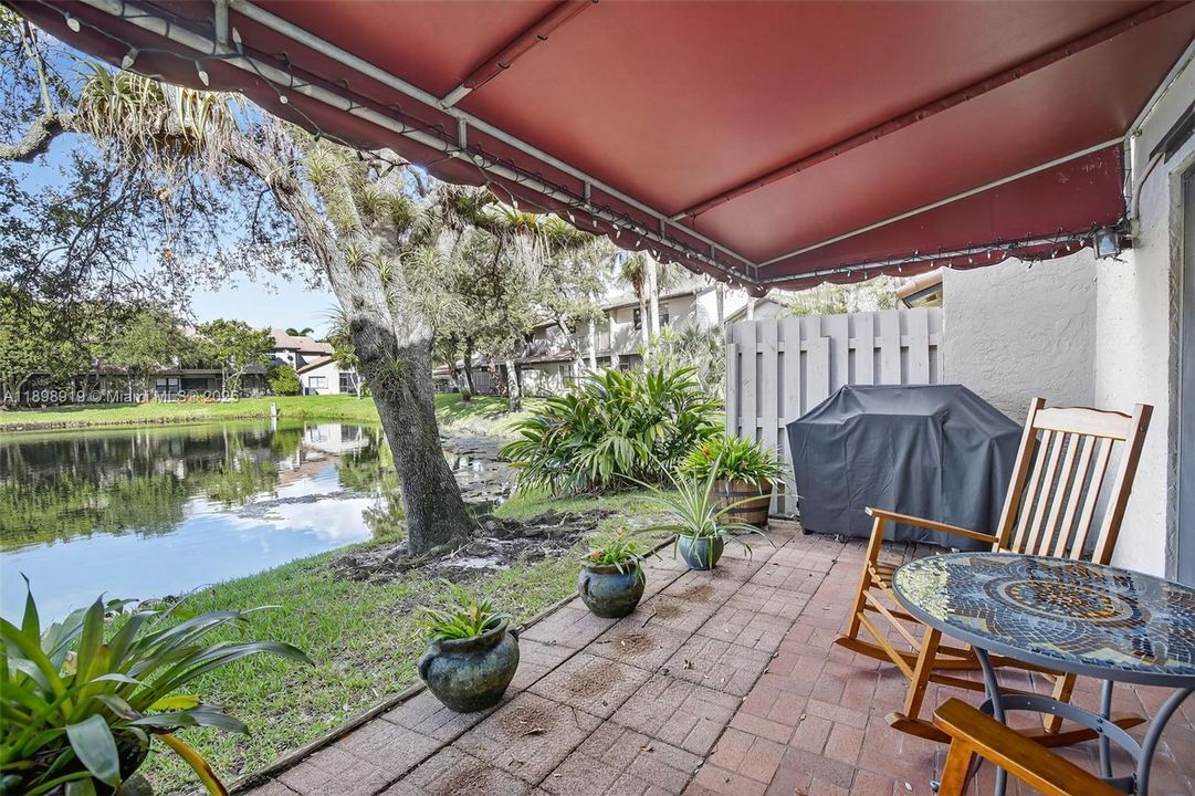 En Venta: $469,000 (3 camas, 2 baños, 1438 Pies cuadrados)