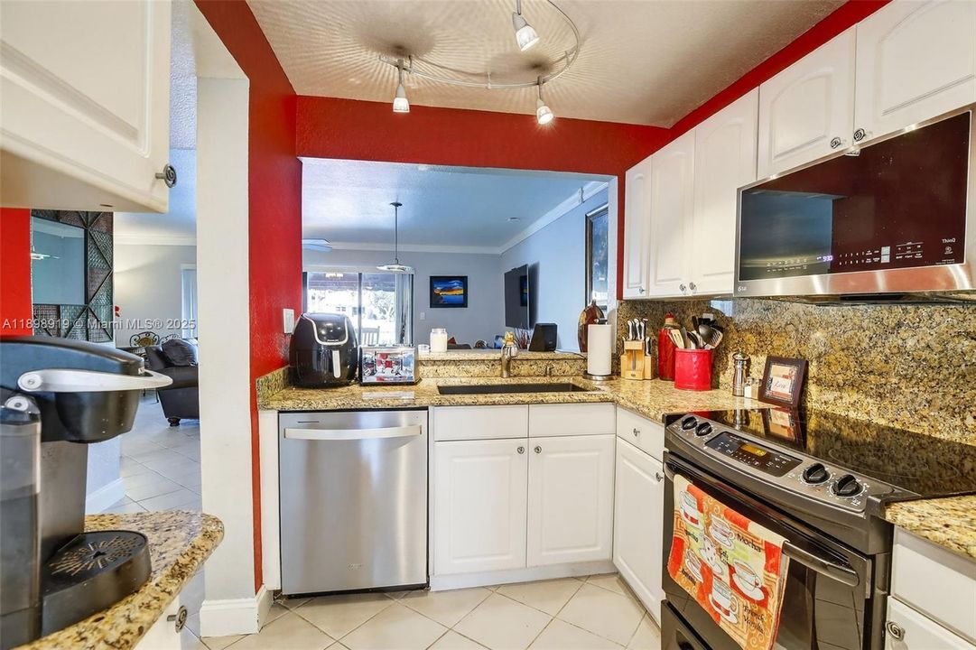 En Venta: $469,000 (3 camas, 2 baños, 1438 Pies cuadrados)