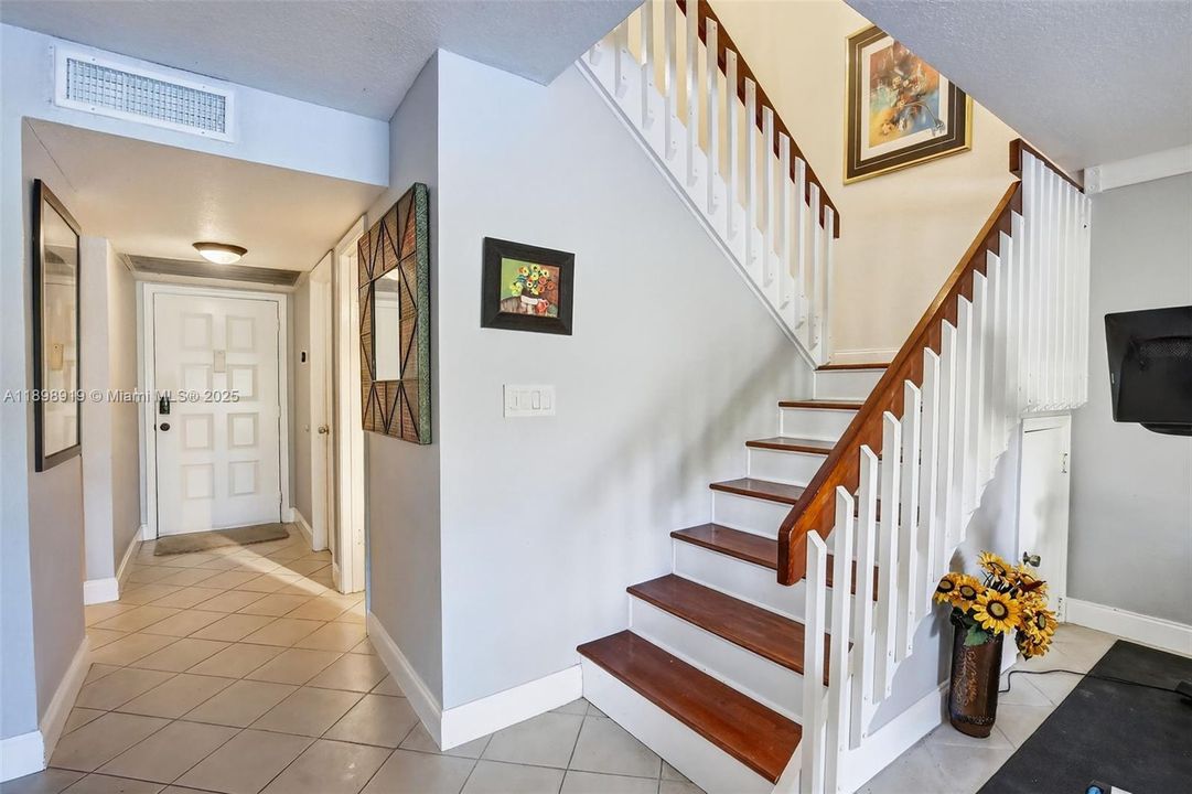 En Venta: $469,000 (3 camas, 2 baños, 1438 Pies cuadrados)