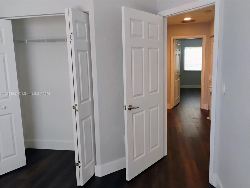 Recently Rented: $2,250 (4 beds, 2 baths, 1611 Square Feet)