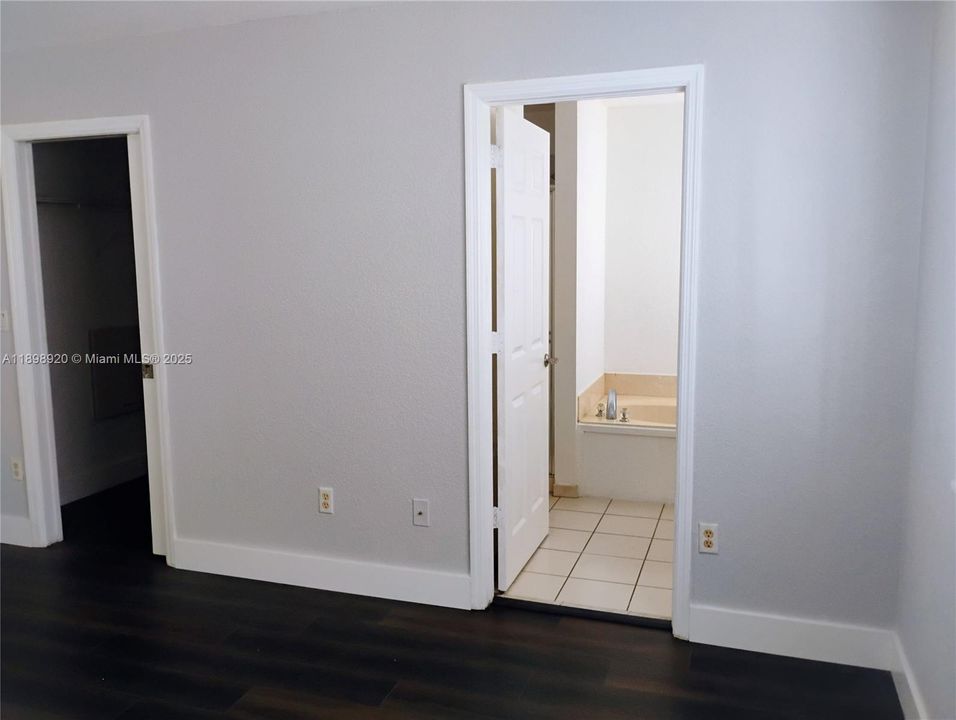 Recently Rented: $2,250 (4 beds, 2 baths, 1611 Square Feet)