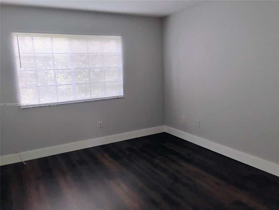 Recently Rented: $2,250 (4 beds, 2 baths, 1611 Square Feet)