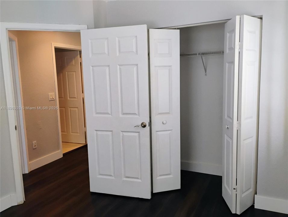 Recently Rented: $2,250 (4 beds, 2 baths, 1611 Square Feet)