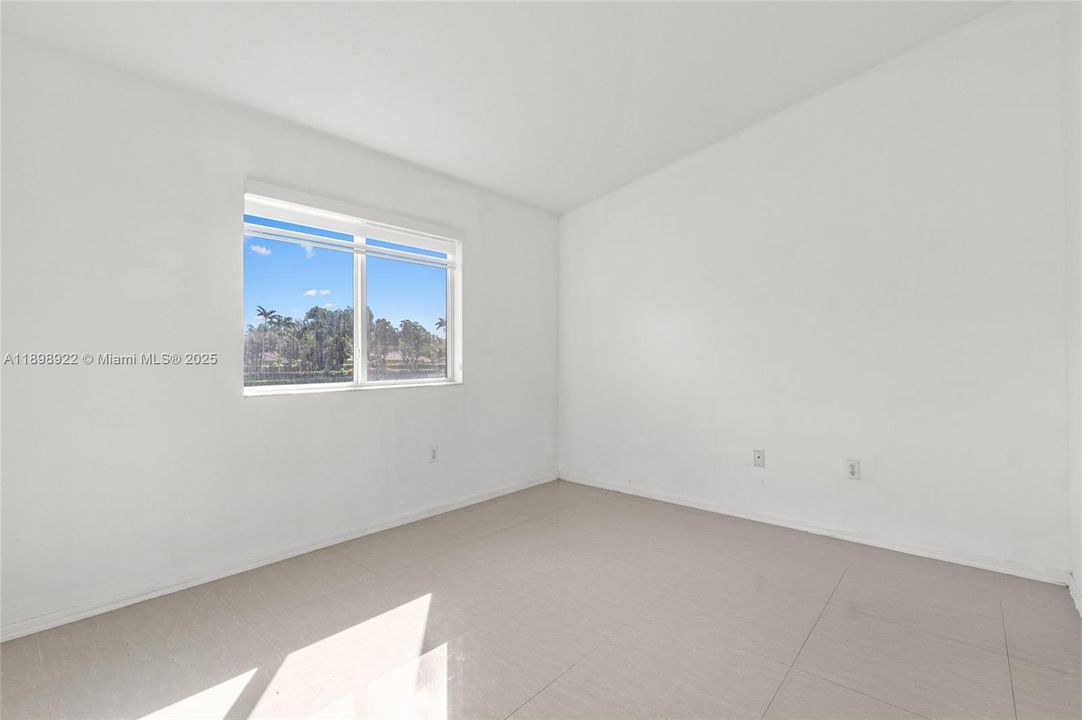 En Venta: $235,000 (2 camas, 2 baños, 910 Pies cuadrados)