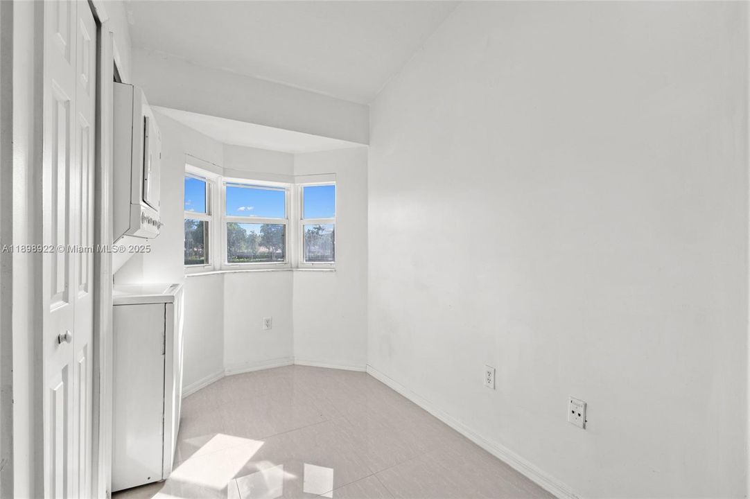 En Venta: $235,000 (2 camas, 2 baños, 910 Pies cuadrados)