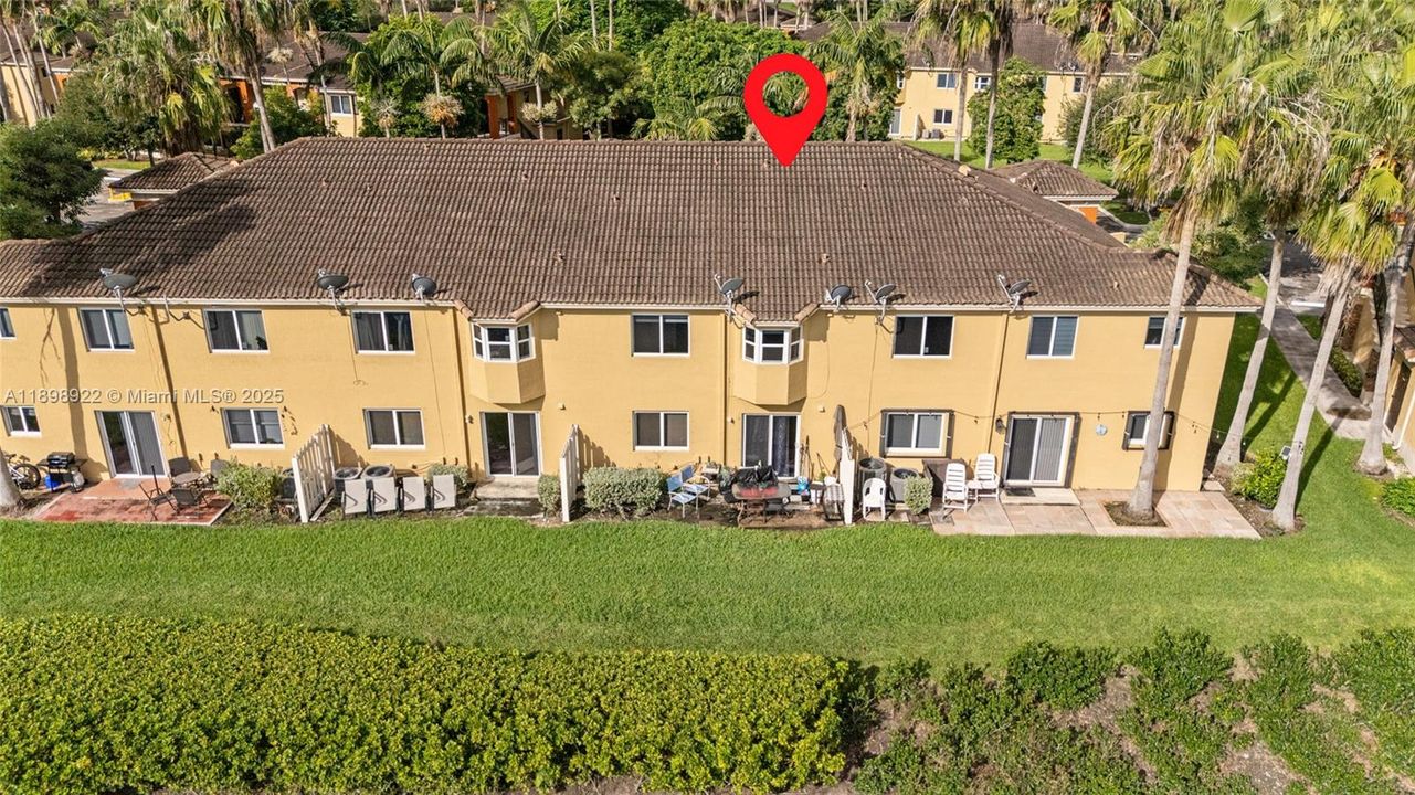 En Venta: $235,000 (2 camas, 2 baños, 910 Pies cuadrados)