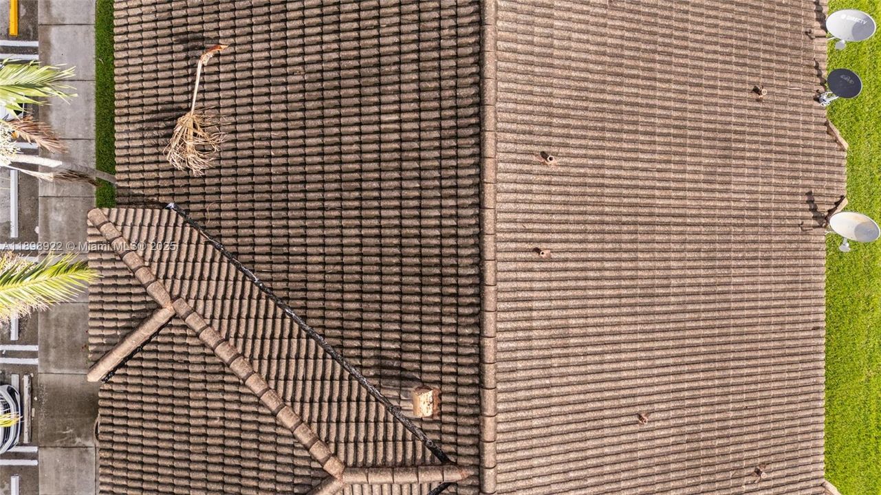 En Venta: $235,000 (2 camas, 2 baños, 910 Pies cuadrados)