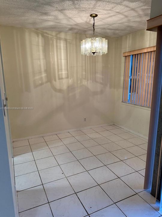 For Sale: $130,000 (2 beds, 2 baths, 1150 Square Feet)