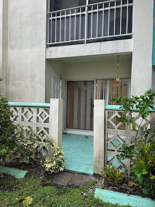 For Sale: $130,000 (2 beds, 2 baths, 1150 Square Feet)