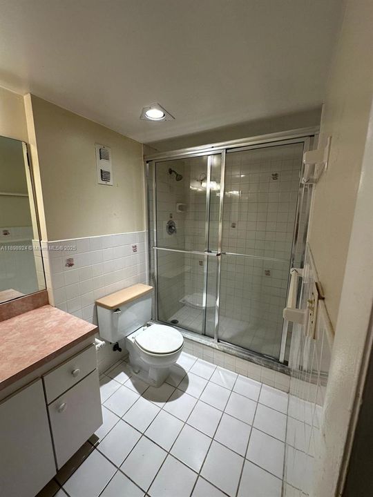 For Sale: $130,000 (2 beds, 2 baths, 1150 Square Feet)