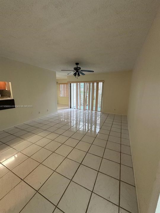 For Sale: $130,000 (2 beds, 2 baths, 1150 Square Feet)