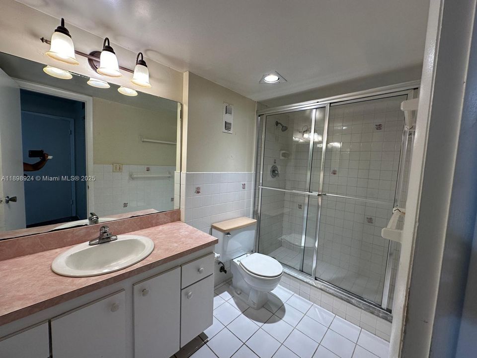 For Sale: $130,000 (2 beds, 2 baths, 1150 Square Feet)