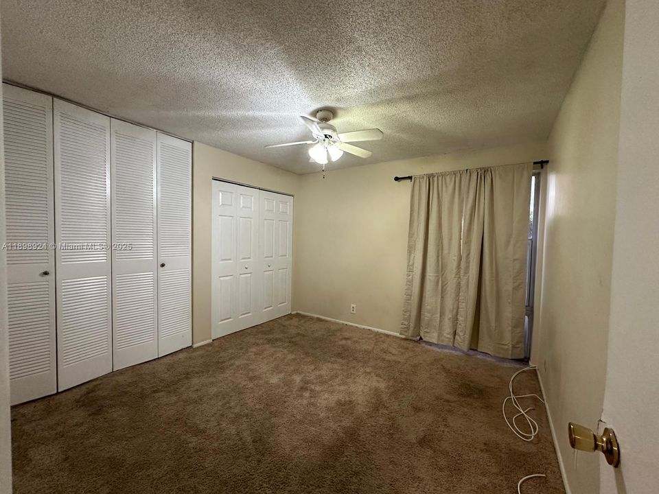 For Sale: $130,000 (2 beds, 2 baths, 1150 Square Feet)