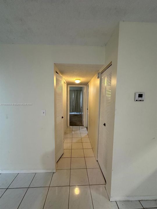 For Sale: $130,000 (2 beds, 2 baths, 1150 Square Feet)