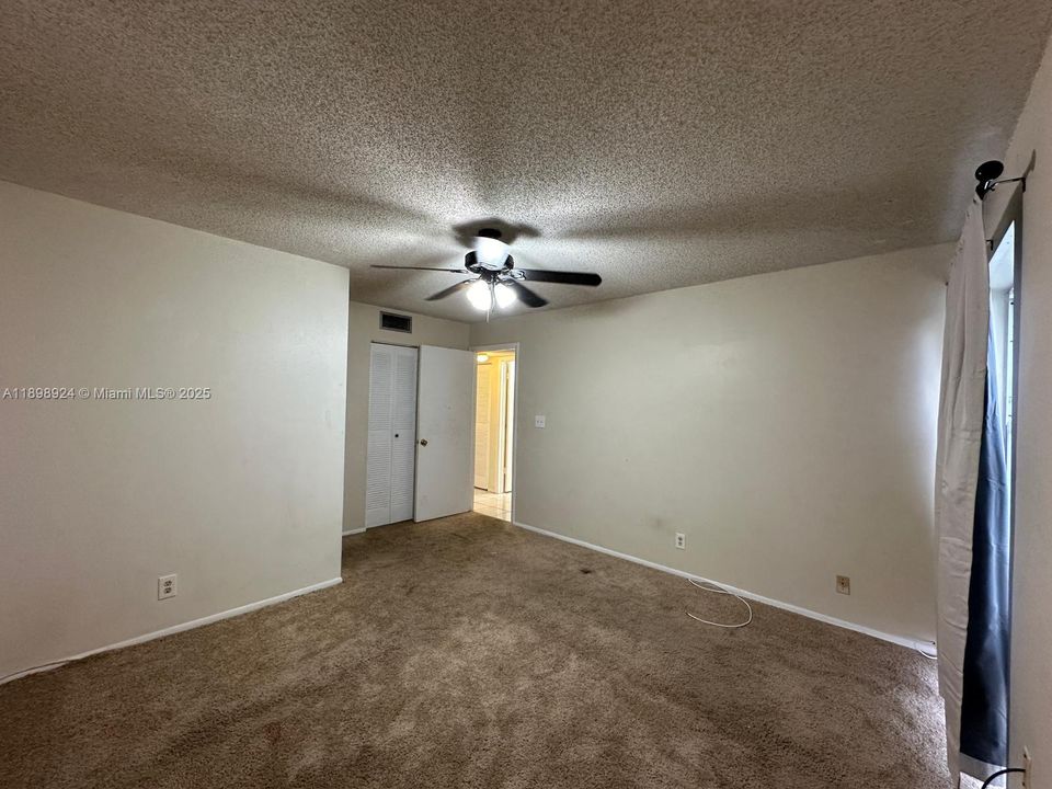 For Sale: $130,000 (2 beds, 2 baths, 1150 Square Feet)