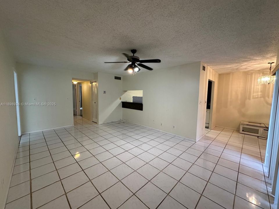 For Sale: $130,000 (2 beds, 2 baths, 1150 Square Feet)