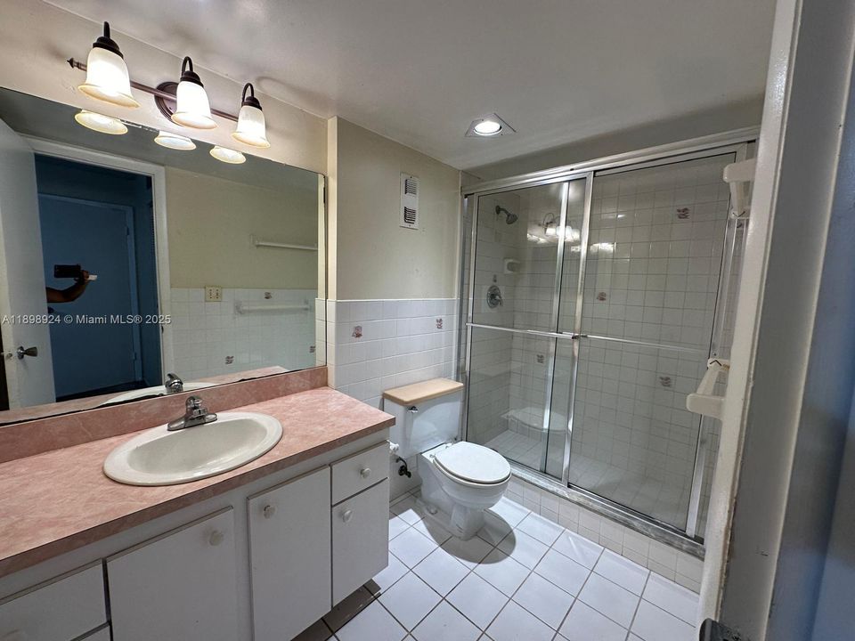 For Sale: $130,000 (2 beds, 2 baths, 1150 Square Feet)