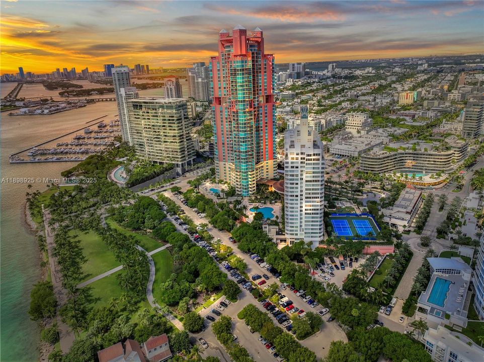 待售: $2,850,000 (3 贝兹, 2 浴室, 1559 平方英尺)