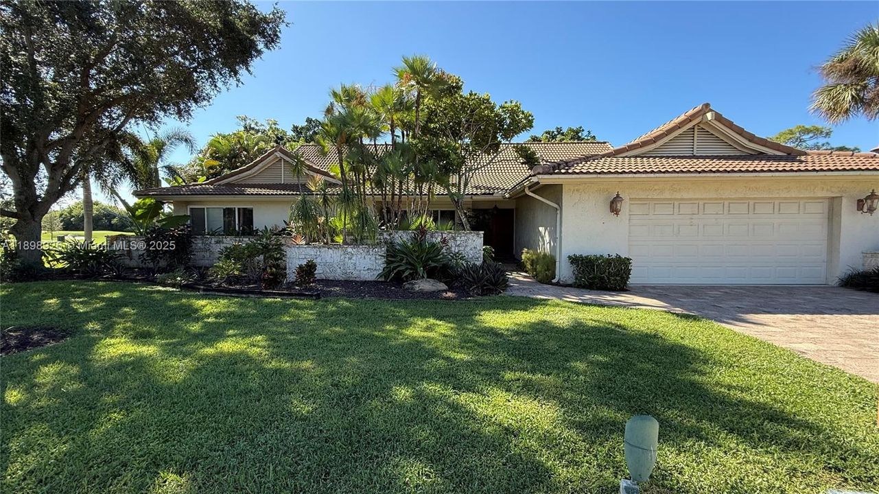 For Rent: $8,250 (3 beds, 3 baths, 2447 Square Feet)