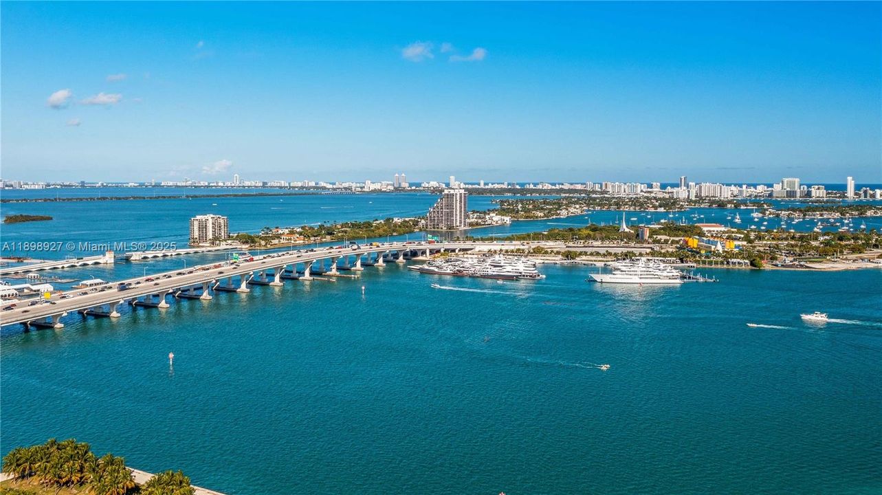 待售: $532,500 (1 贝兹, 1 浴室, 808 平方英尺)