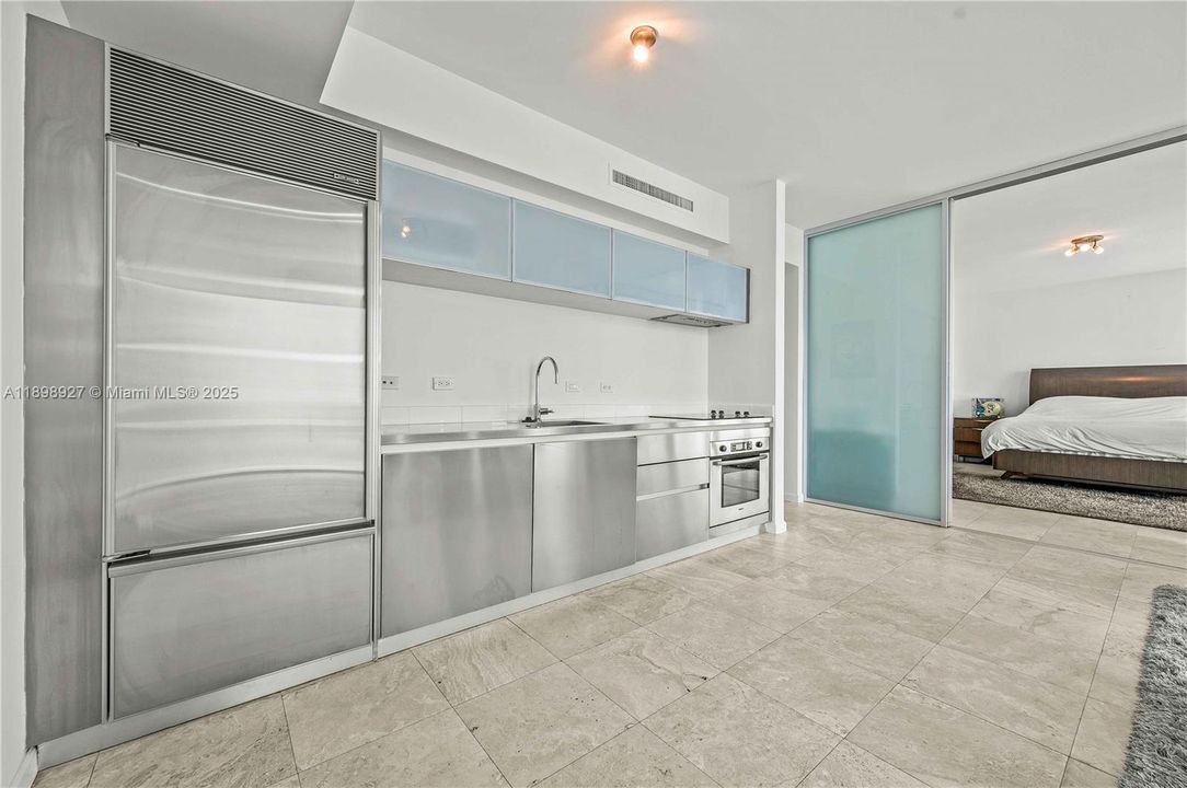 待售: $532,500 (1 贝兹, 1 浴室, 808 平方英尺)